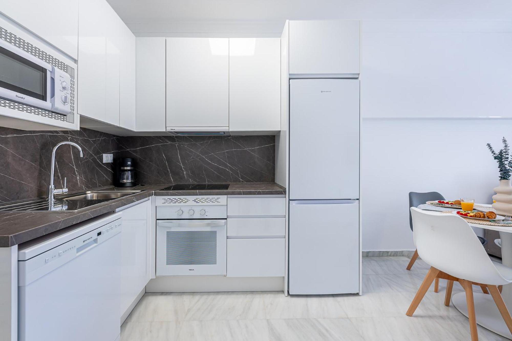 797 Holiday Rentals - Apartamento En Pueblo Quinta A 1 Min De La Playa Беналмадена Екстериор снимка